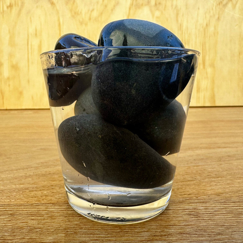 Natural Black Stones 1kg - Jurassic Natural - Tank Terrarium Australia Natural Rock